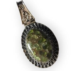 Stamped 925 green composite Celtic theme pendant necklace